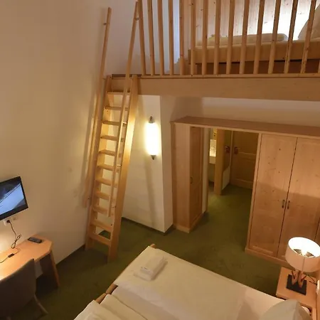 ホテル St. Florian - 3*